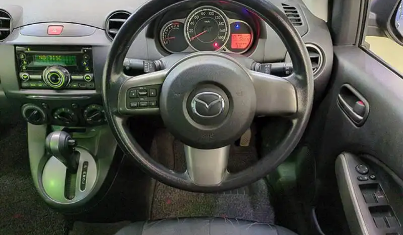 Mazda Demio full