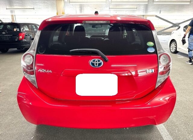 Toyota Aqua HYBRID full