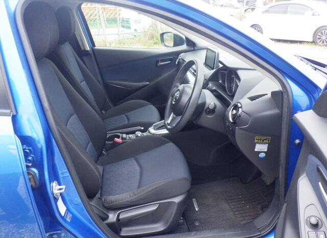 Mazda Demio full