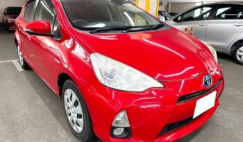 Toyota Aqua HYBRID full