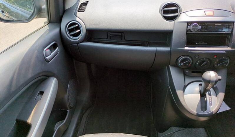Mazda Demio full