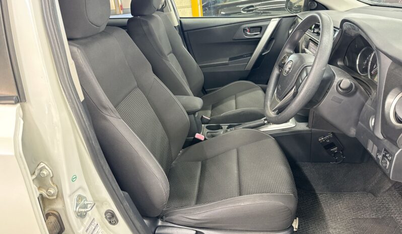 Toyota Auris IN STOCK full