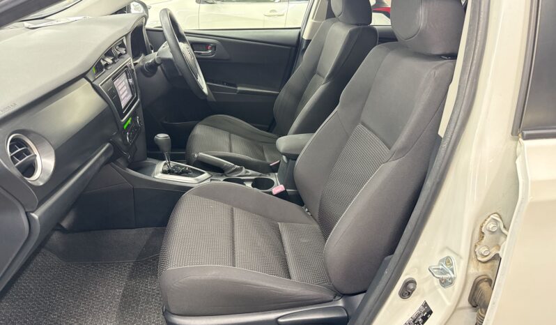 Toyota Auris IN STOCK full