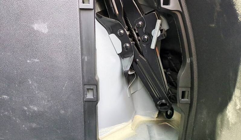 Mazda Demio full