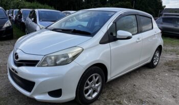Toyota Vitz full