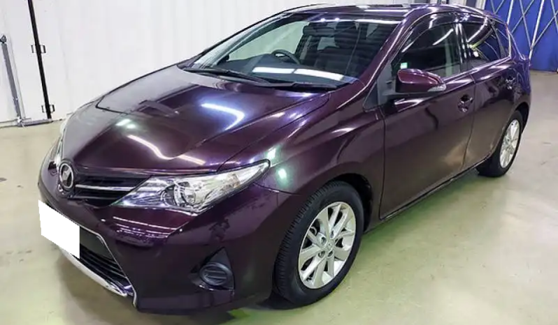 Toyota Auris full