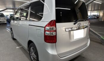 Toyota Noah full