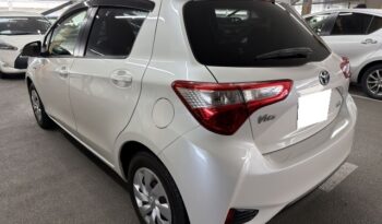 Toyota Vitz Hybrid full