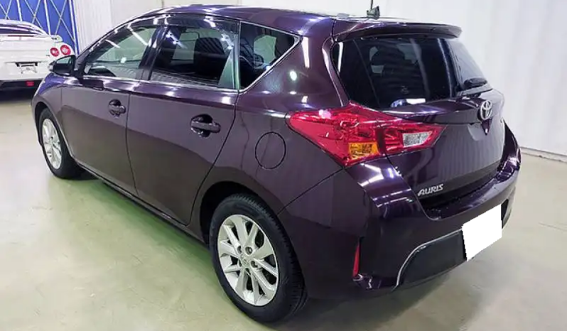 Toyota Auris full