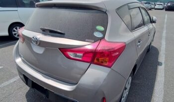 Toyota Auris full