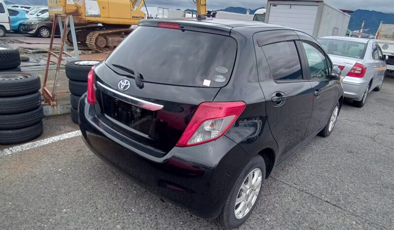 Toyota Vitz full