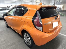 Toyota Aqua HYBRID
