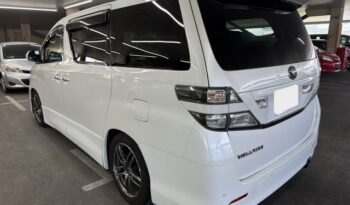Toyota Vellfire full