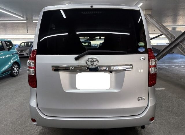Toyota Noah full