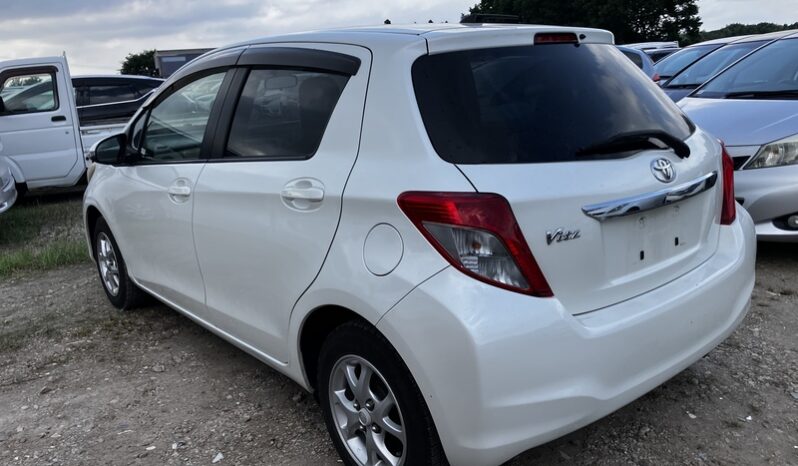 Toyota Vitz full