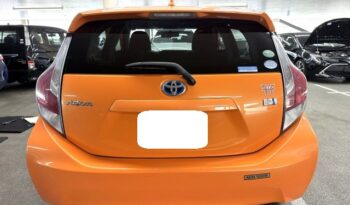Toyota Aqua HYBRID full