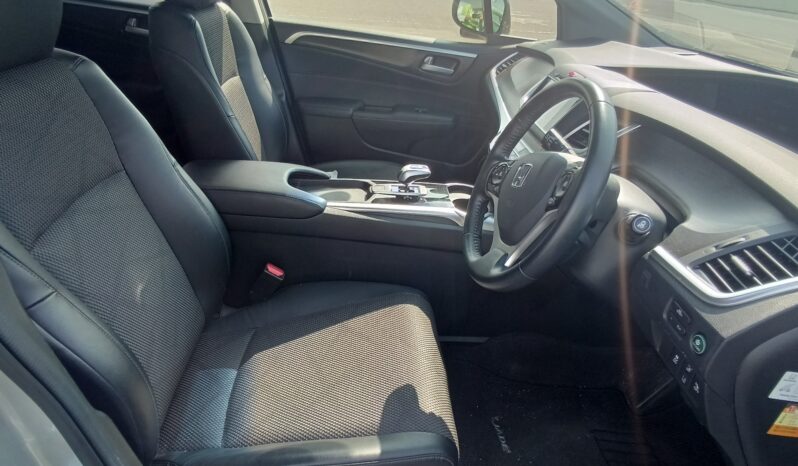 Honda Jade Hybrid full