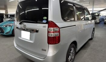 Toyota Noah full