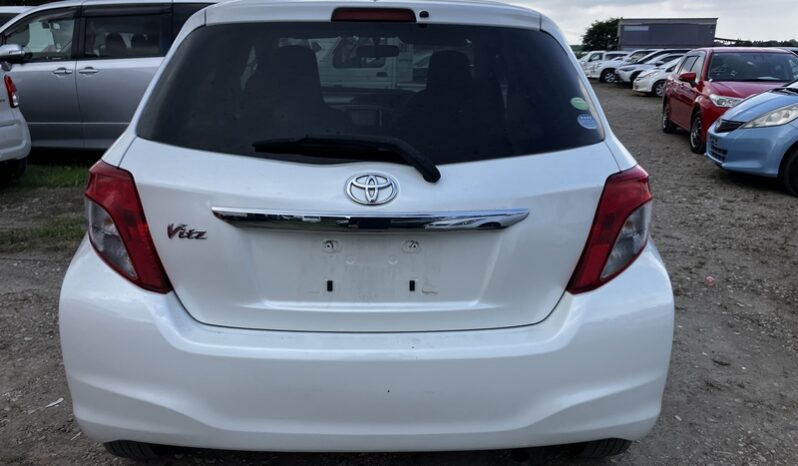 Toyota Vitz full