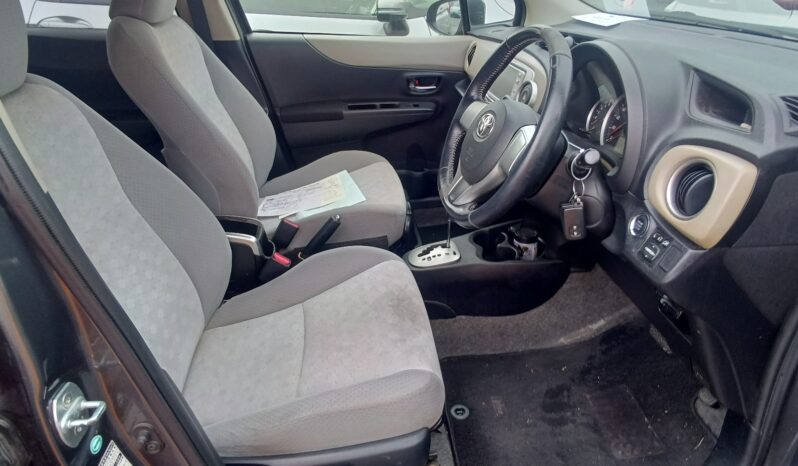 Toyota Vitz full