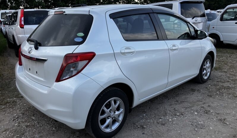 Toyota Vitz full