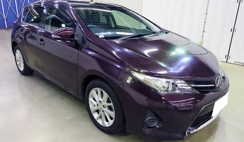 Toyota Auris full