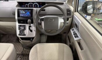 Toyota Noah full