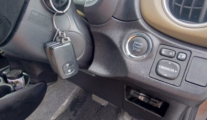 Toyota Vitz full