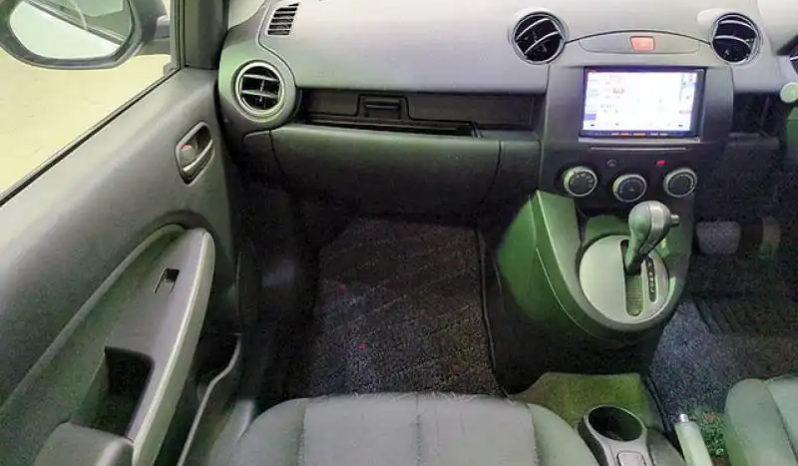 Mazda Demio full