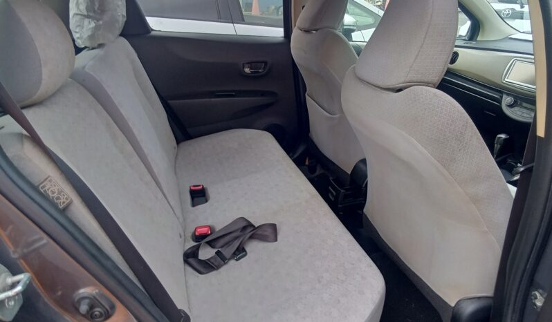Toyota Vitz full