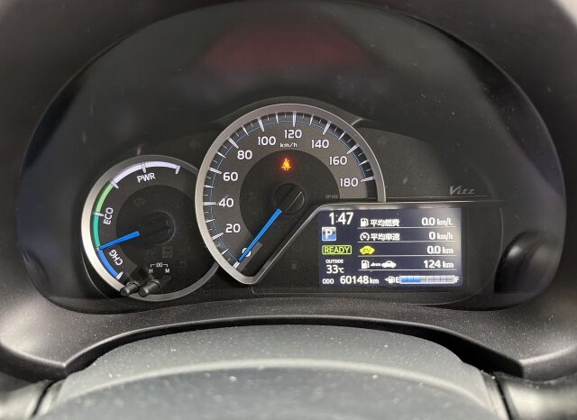 Toyota Vitz Hybrid full