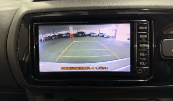 Toyota Vitz Hybrid full