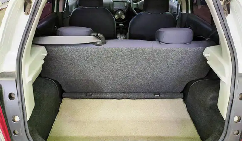 Nissan March full