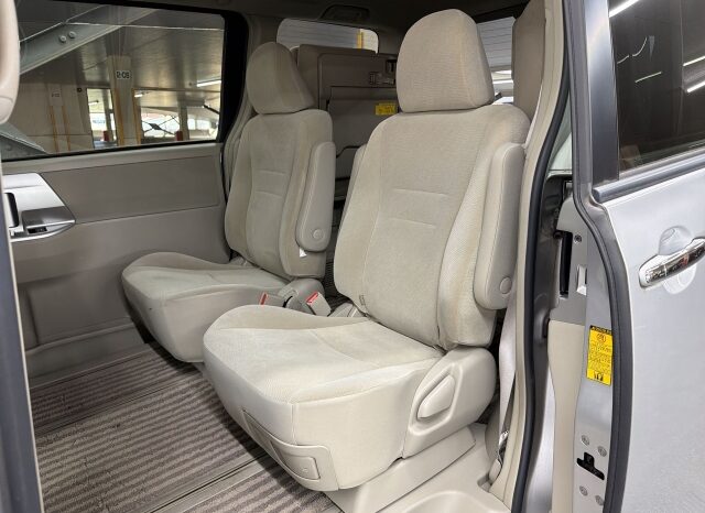 Toyota Noah full