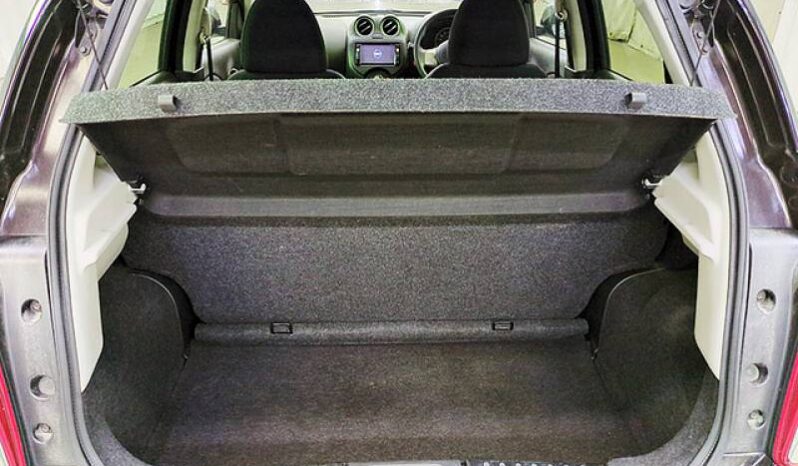 Nissan March full