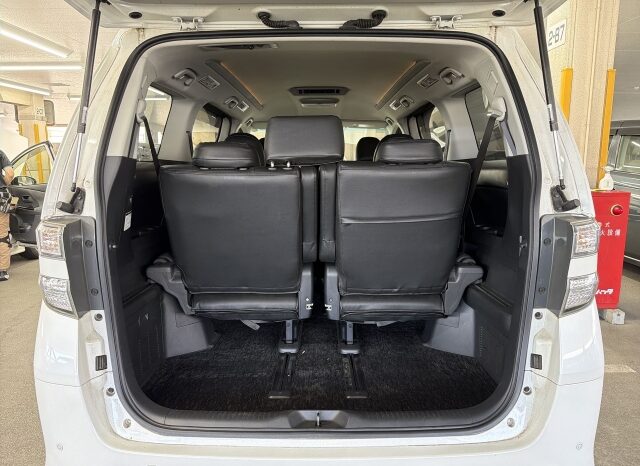 Toyota Vellfire full