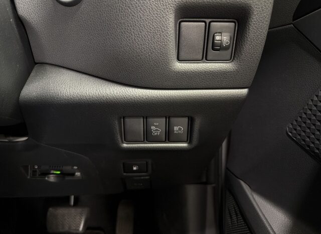 Toyota CH-R Hybrid full