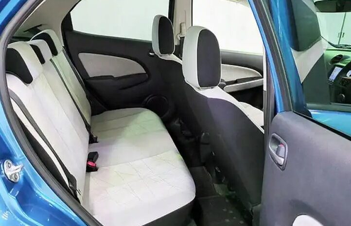 Mazda Demio full