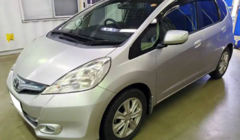 Honda Fit Hybrid full