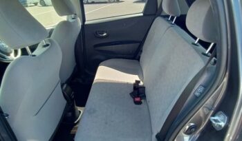 Toyota Vitz full
