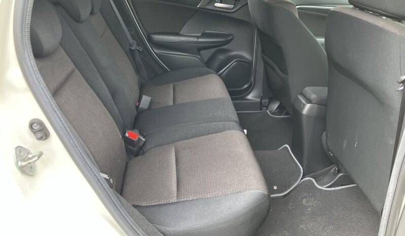 Honda Fit Hybrid full