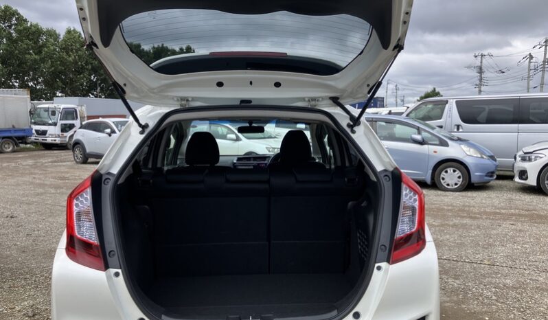 Honda Fit Hybrid full