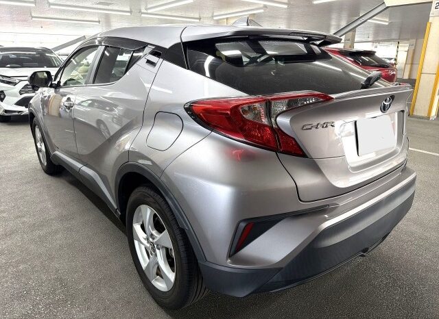 Toyota CH-R Hybrid full