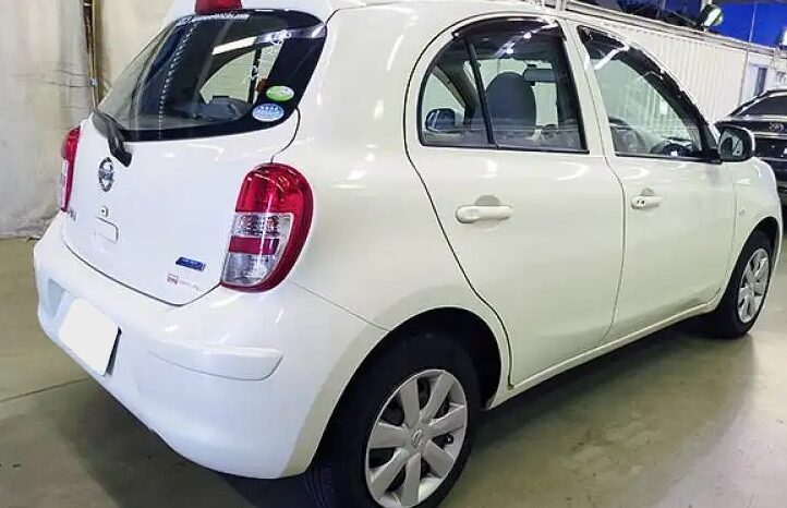 Nissan March full