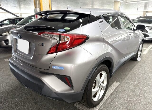 Toyota CH-R Hybrid full