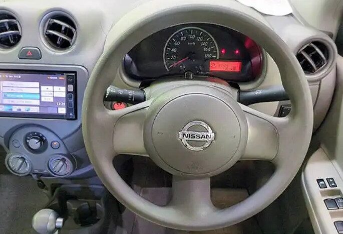 Nissan March full