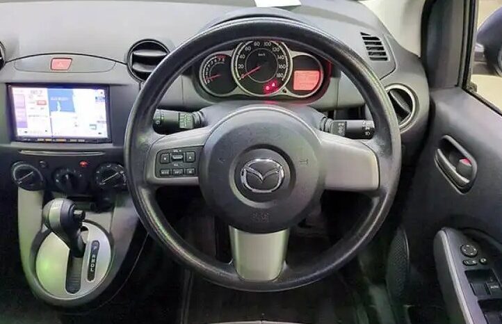 Mazda Demio full