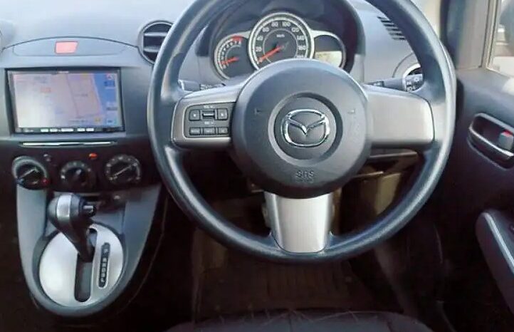 Mazda Demio full