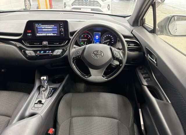 Toyota CH-R Hybrid full