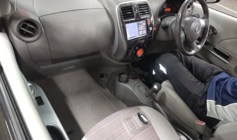 Nissan March Bolero full